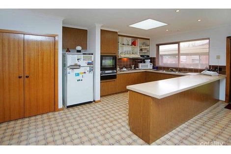 Property photo of 7 Macarthur Court Mill Park VIC 3082