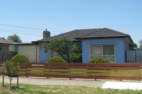 8 Euroa Ave, Sunshine North, VIC 3020