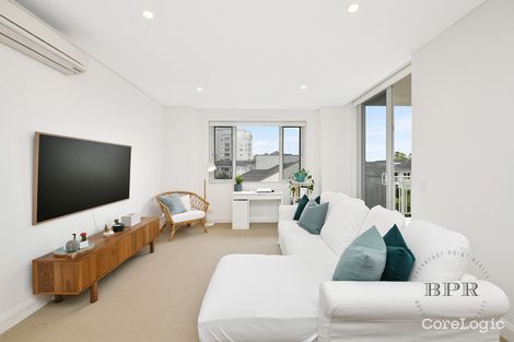 Property photo of 401/17 Woodlands Avenue Breakfast Point NSW 2137