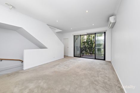 Property photo of 8 Steel Walk Maidstone VIC 3012