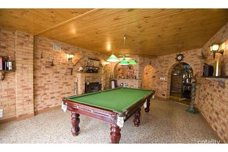 Property photo of 12 Endeavour Crescent Endeavour Hills VIC 3802