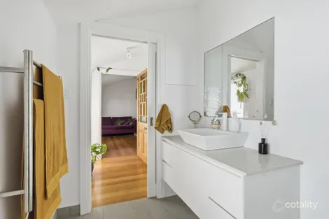 Property photo of 6 Liena Road Lindisfarne TAS 7015