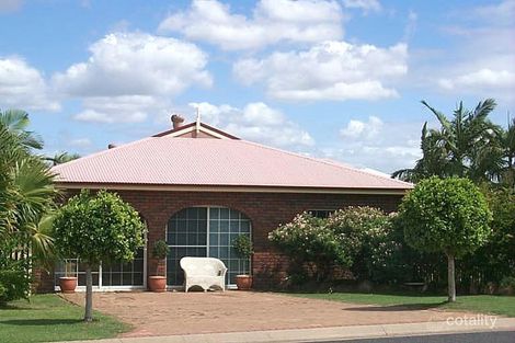 27 Currawong St, Norman Gardens, QLD 4701