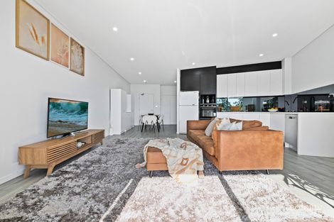 Property photo of 204/2-4 Richards Avenue Peakhurst NSW 2210