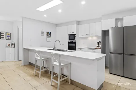 Property photo of 13 Heights Road Beerwah QLD 4519