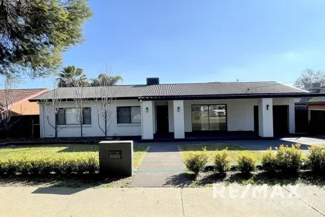 60 Main St, Lake Albert, NSW 2650