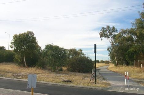 8 Railway Pde, Bayswater, WA 6053