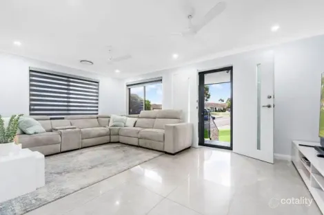 Property photo of 2 Nile Place Kearns NSW 2558