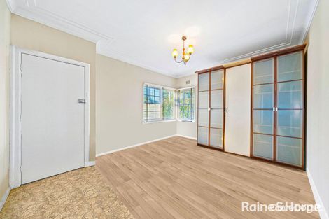 Property photo of 6 Benelong Avenue Smithfield NSW 2164