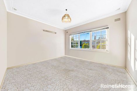 Property photo of 6 Benelong Avenue Smithfield NSW 2164