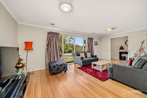 Property photo of 35 Degraves Crescent Wanniassa ACT 2903