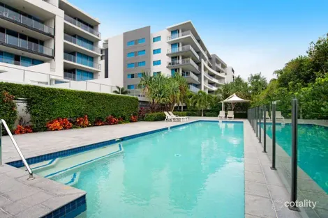 205/2 East Quay Dr, Biggera Waters, QLD 4216