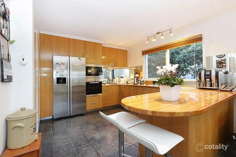 Property photo of 30 Summit Crescent Ringwood North VIC 3134