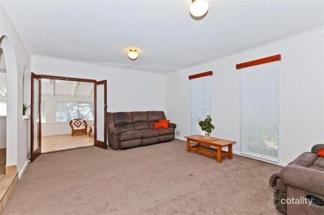 Property photo of 22 Markham Way Swan View WA 6056
