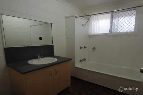 Property photo of 31 Murray Street Manoora QLD 4870