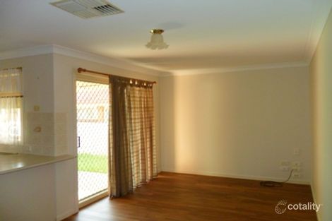 Property photo of 14 Girraween Mews Glenfield Park NSW 2650