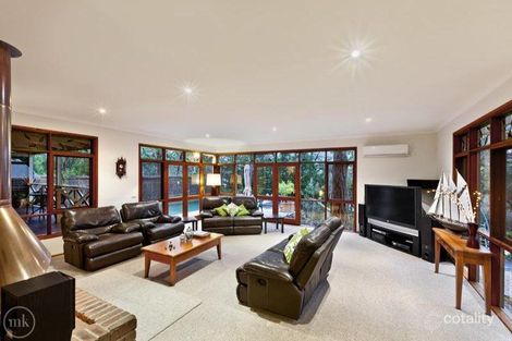 Property photo of 74 Warringah Crescent Eltham North VIC 3095