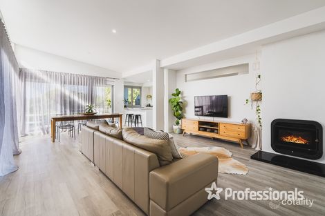 Property photo of 8 Wentworth Loop Dunsborough WA 6281