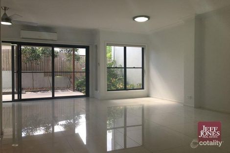 Property photo of 4/88-90 York Street Coorparoo QLD 4151