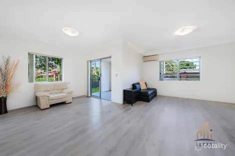 Property photo of 1/33 Robert Street Penrith NSW 2750