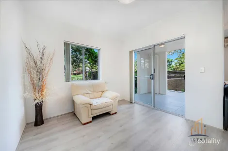 Property photo of 1/33 Robert Street Penrith NSW 2750