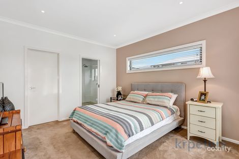 Property photo of 30 Bonette Circuit Narre Warren South VIC 3805