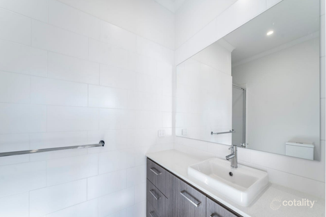 Property photo of 32 Hawthory Road Kilsyth VIC 3137