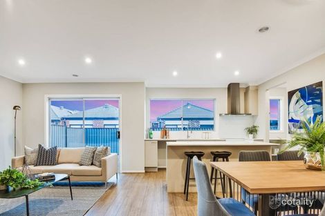 Property photo of 10 Falkor Road Officer VIC 3809