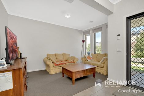 Property photo of 8 Bowral Avenue Point Cook VIC 3030