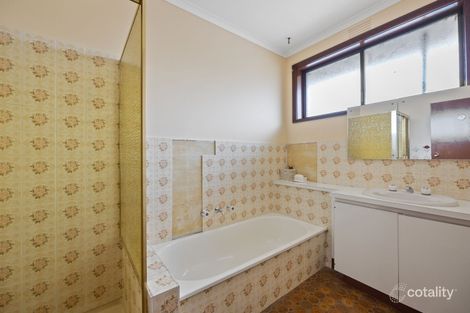 Property photo of 43 Circle Ridge Chirnside Park VIC 3116