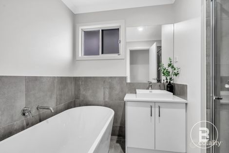 Property photo of 17 Benson Valley Road Darley VIC 3340