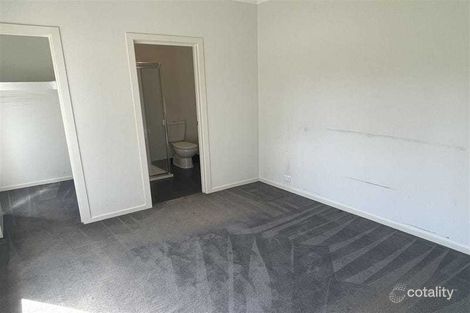 Property photo of 101 Moondarra Drive Berwick VIC 3806