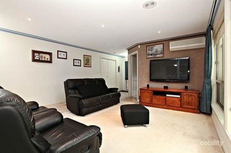 Property photo of 6 Corowa Crescent Burnside VIC 3023