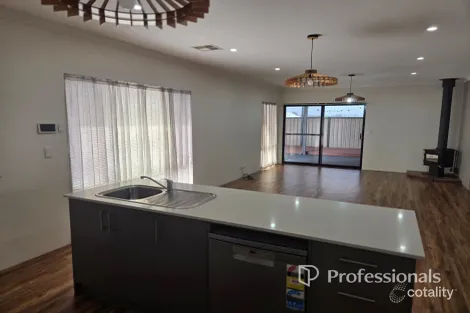 Property photo of 4 Currawong Way Australind WA 6233