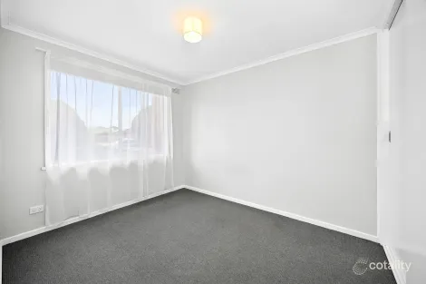 Property photo of 5/17-19 Lime Crescent Lara VIC 3212