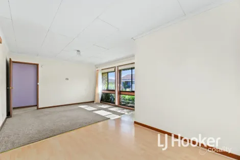 Property photo of 5/13 Snodgrass Street Pakenham VIC 3810