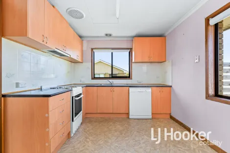Property photo of 5/13 Snodgrass Street Pakenham VIC 3810