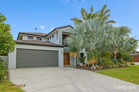 Property photo of 43 Calmwater Crescent Helensvale QLD 4212