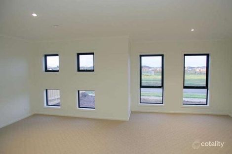 Property photo of 27 Daintree Boulevard Tarneit VIC 3029