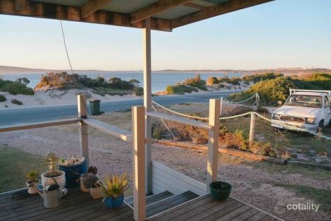 26 Esplanade, Elliston, SA 5670