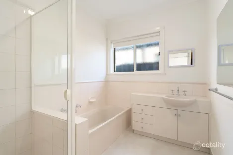 Property photo of 11 Oban Lane Bannockburn VIC 3331