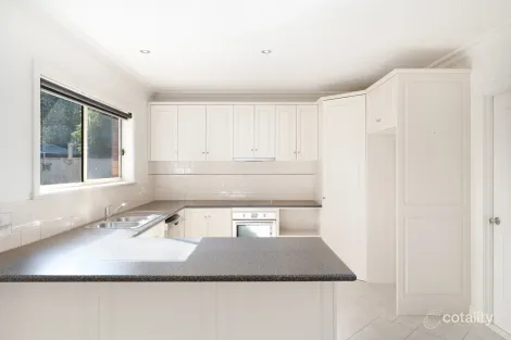 Property photo of 11 Oban Lane Bannockburn VIC 3331