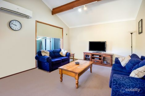 Property photo of 2 Lauren Close Green Point NSW 2251