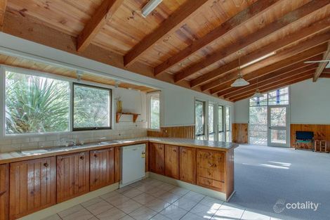 Property photo of 4 Stringybark Road Cockatoo VIC 3781