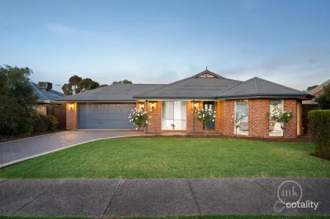 6 Oakridge St, Doreen, VIC 3754