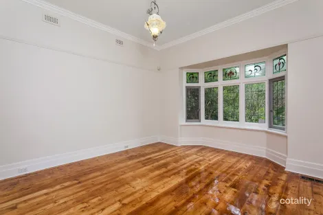 Property photo of 3 Fairview Grove Glen Iris VIC 3146