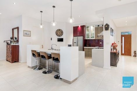 Property photo of 7 Colac Place Caroline Springs VIC 3023