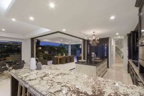 Property photo of 32 Hampton Court Paradise Point QLD 4216