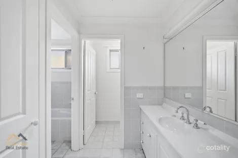 Property photo of 5 Wright Close Tuncurry NSW 2428