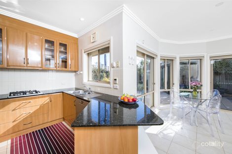 Property photo of 10 Glynn Street Hughes ACT 2605